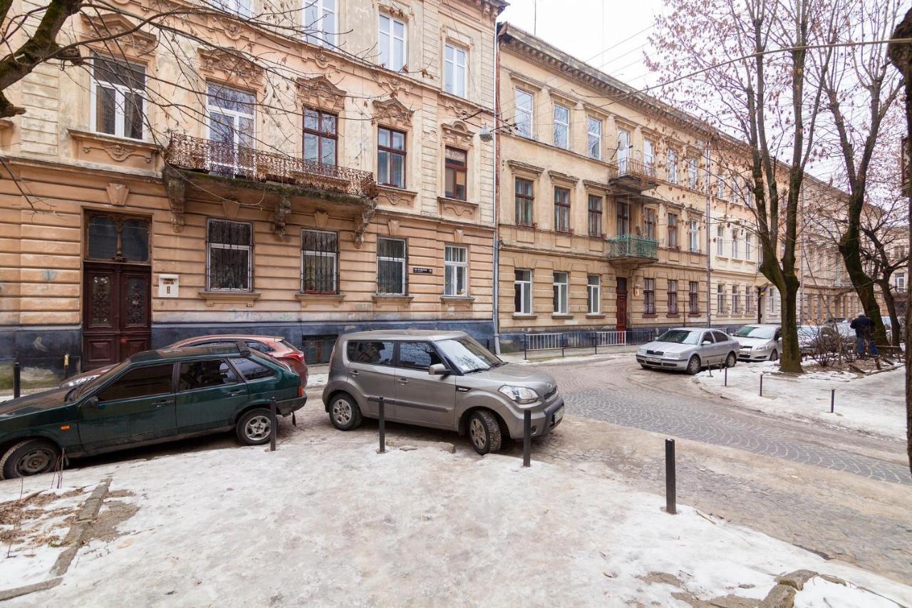 Chopin Apartment In The Center Of Lviv Bagian luar foto