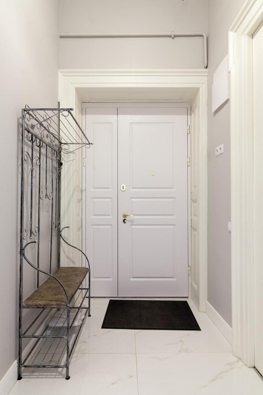 Chopin Apartment In The Center Of Lviv Bagian luar foto