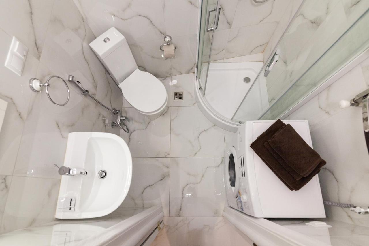 Chopin Apartment In The Center Of Lviv Bagian luar foto