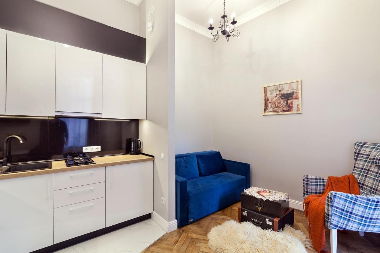 Chopin Apartment In The Center Of Lviv Bagian luar foto